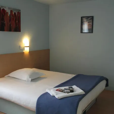 Fasthotel Memorial מלון